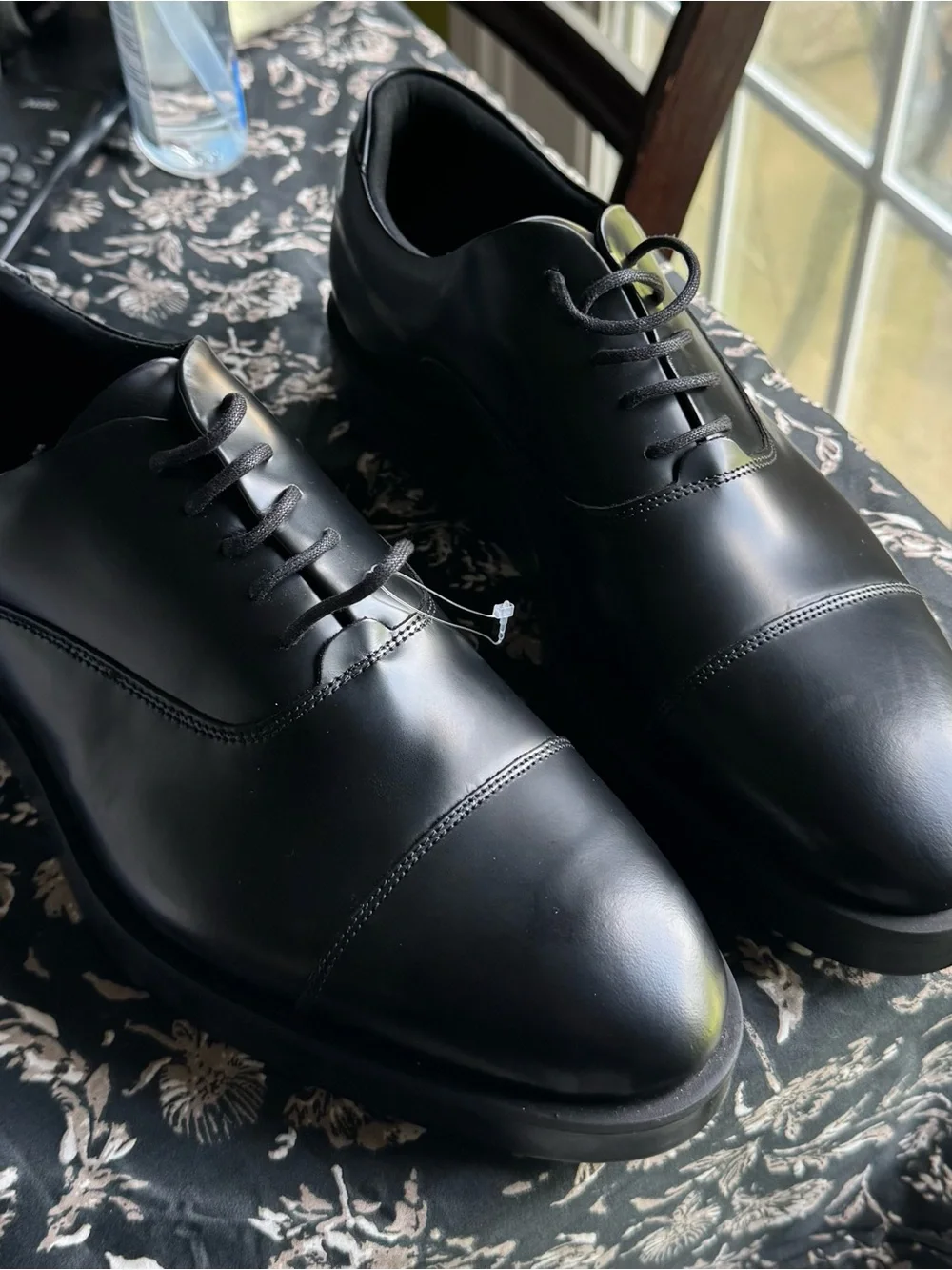Classic Black Leather Derby Shoes - Timeless Lace-Up Oxfords